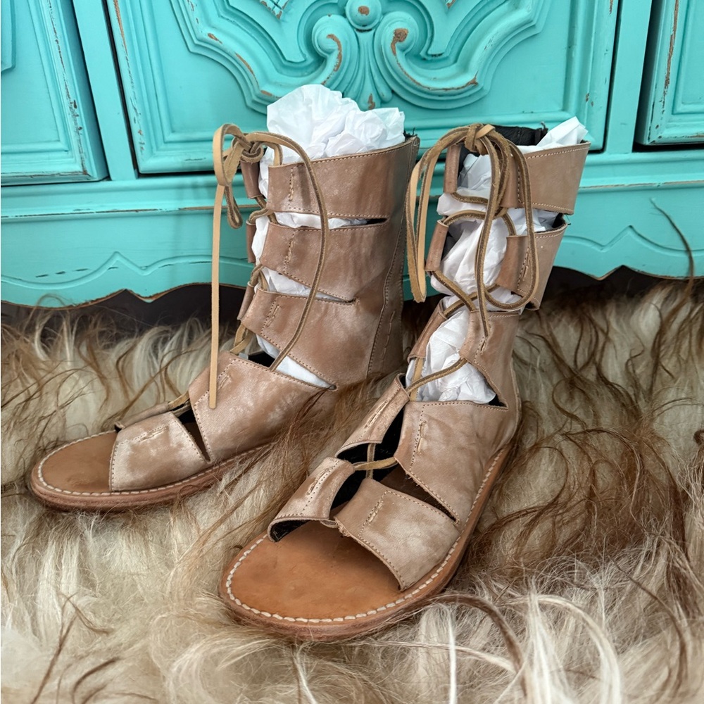 FREEBIRD CAESAR GLADIATOR SANDALS